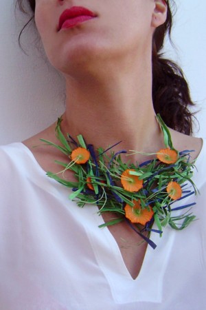 Necklace model Marguerites (Caillebotte)