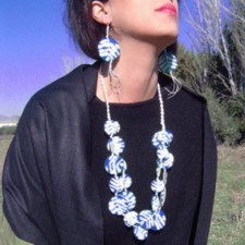 Necklace model Navajo