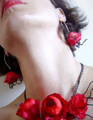 Earrings model The Beautiful Raquel