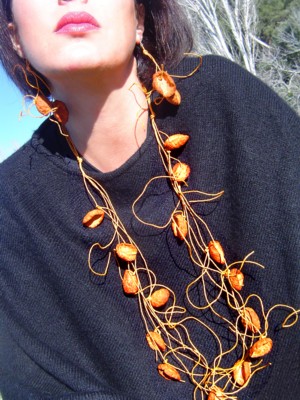 Necklace model Ojibwe