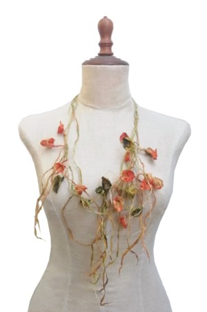Collar modelo CYNOGLOSSUM Cheirifolium