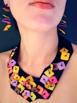 Collar modelo MOMA